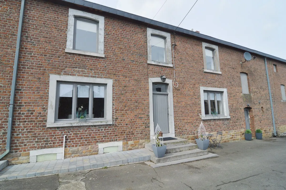 La Maison à la Piscine in Goesnes