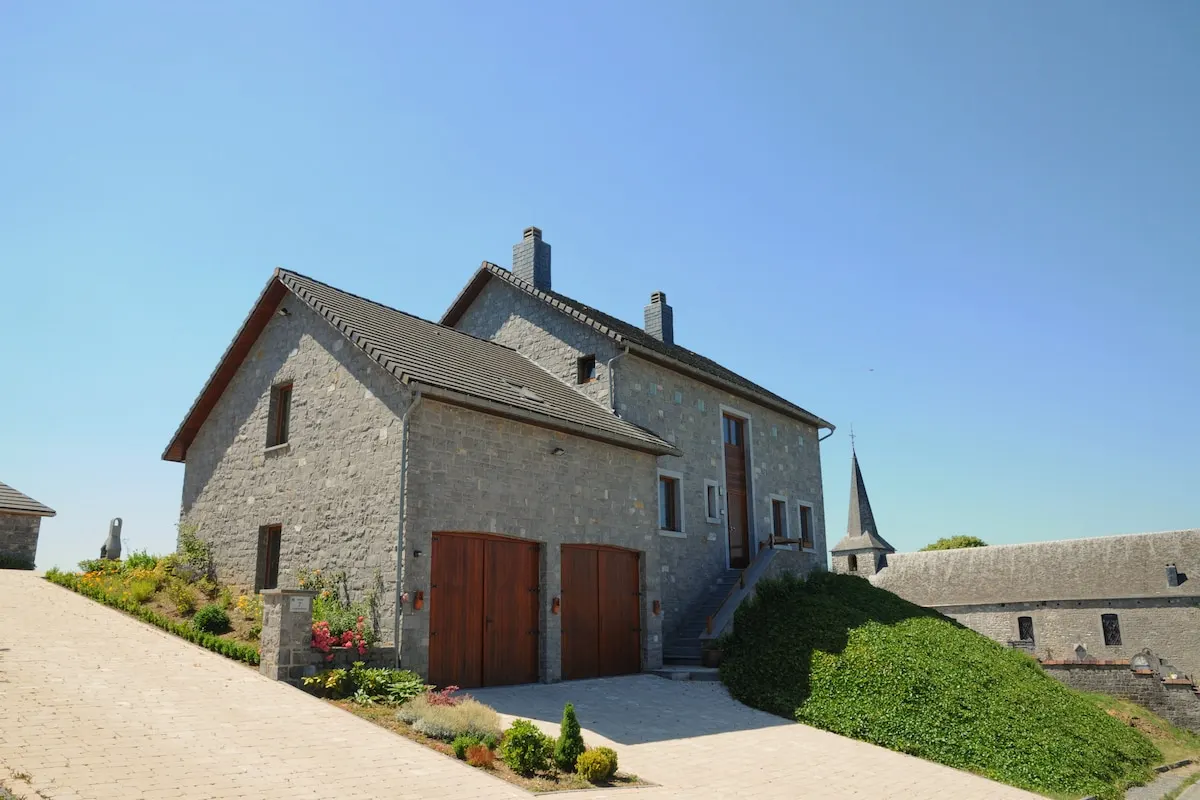 A cote de l'epicerie in Bonsin