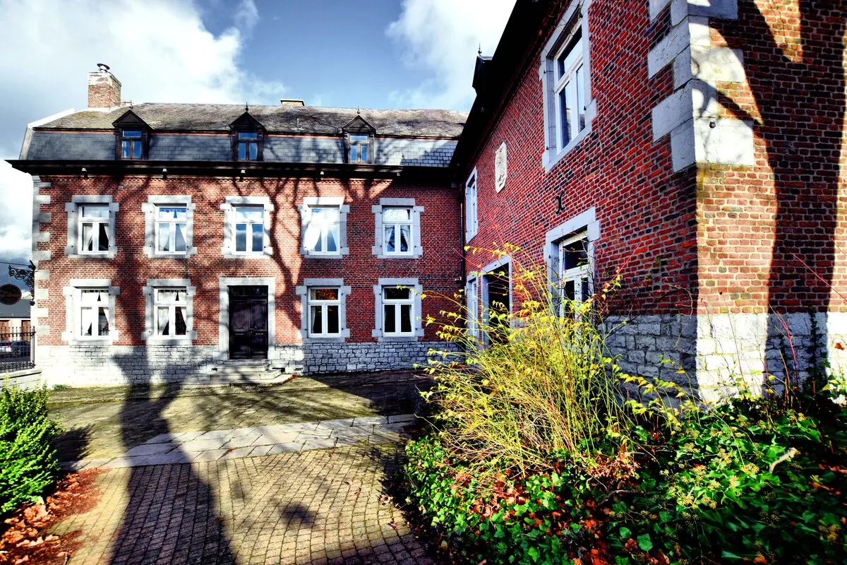 Chateau-ferme Delhaise in Mesnil-Saint-Blaise