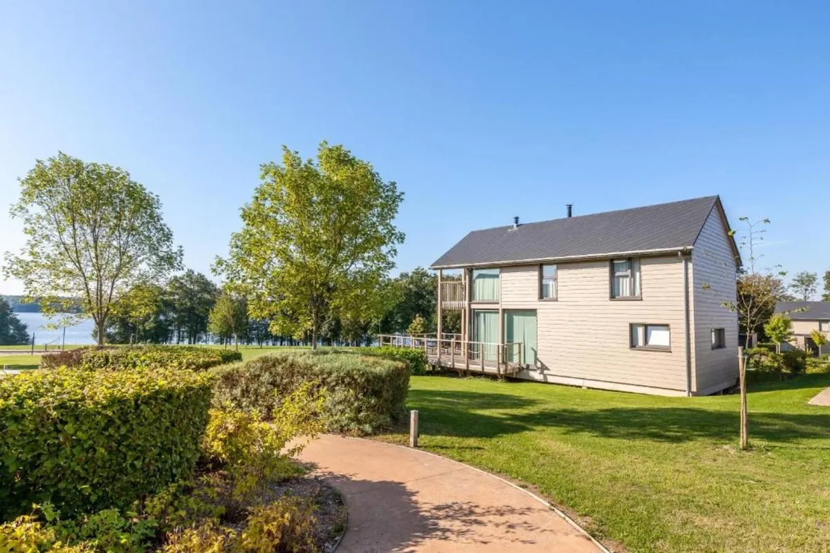 8 persons - 3 rooms 115m² Without sauna in Boussu-lez-Walcourt