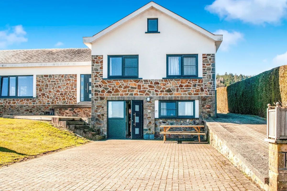 Très belle habitation à Lierneux pour 5 adultes in Lierneux