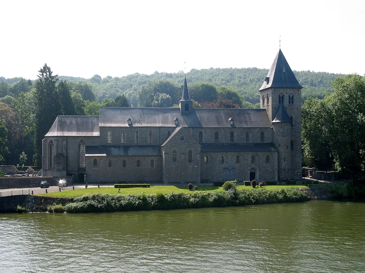 Hastière